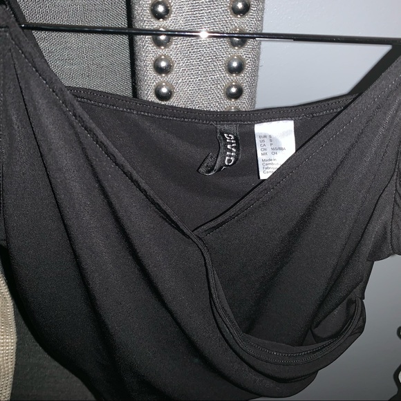 H&M Black V-Cut Crop Top Size S - Picture 3 of 8